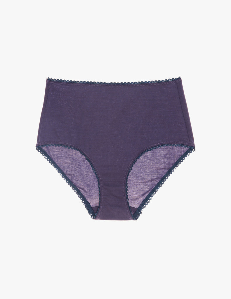 Araks Mabel hipster panty in Violette on a off white background