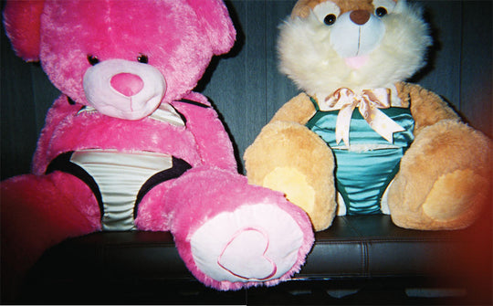 Photo by Tracy Feith ~ Lara Bralett & Joan Panty