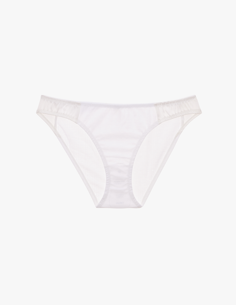 flat of white cotton and silk panty
